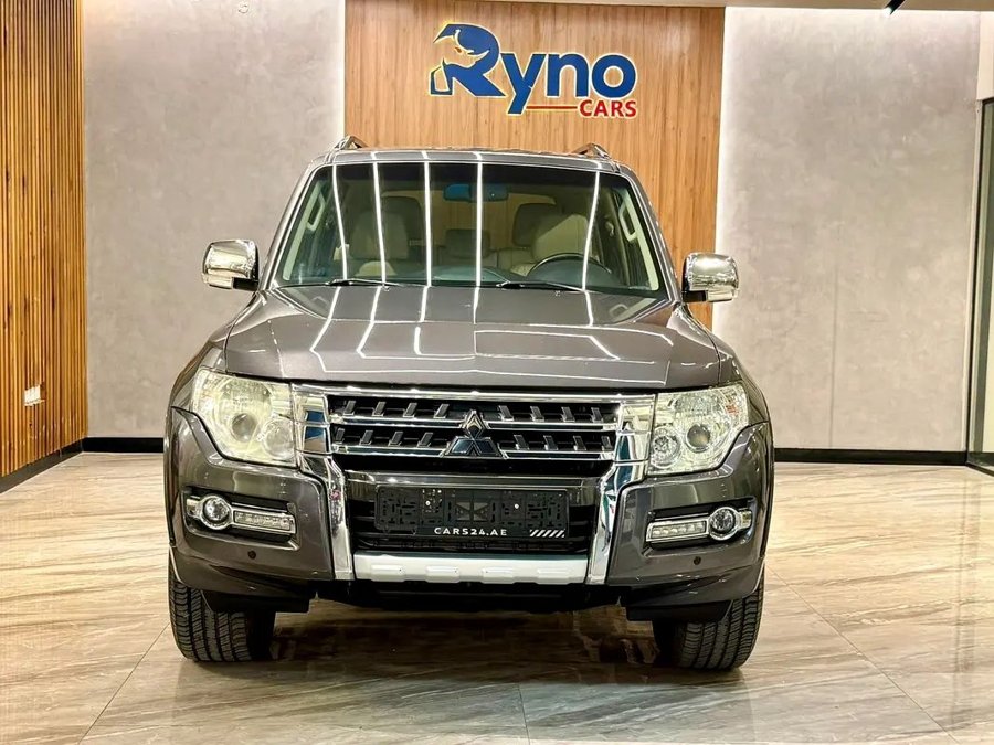 2017 MITSUBISHI PAJERO
