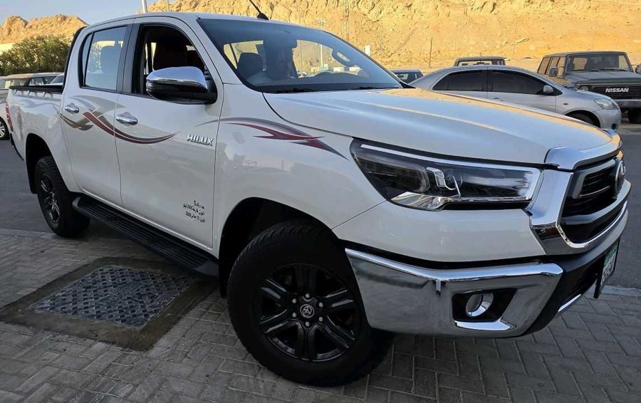 2025 TOYOTA HILUX 2.7
