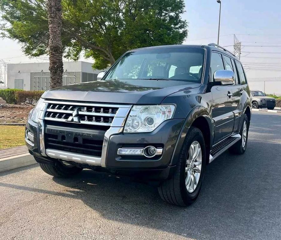 2017 MITSUBISHI PAJERO
